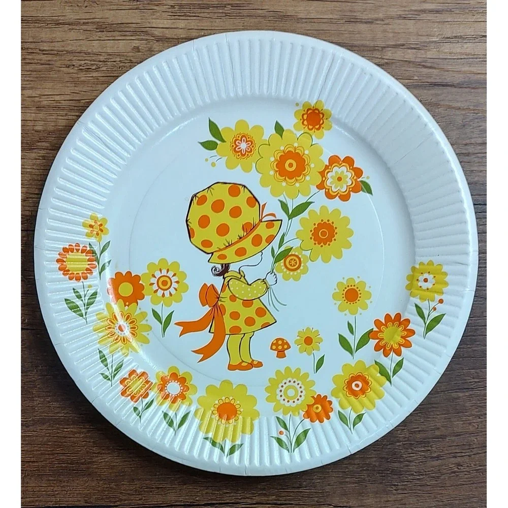 VINTAGE Sunbonnet Sue Paper Cake Plates 6 Count Party Plates A14